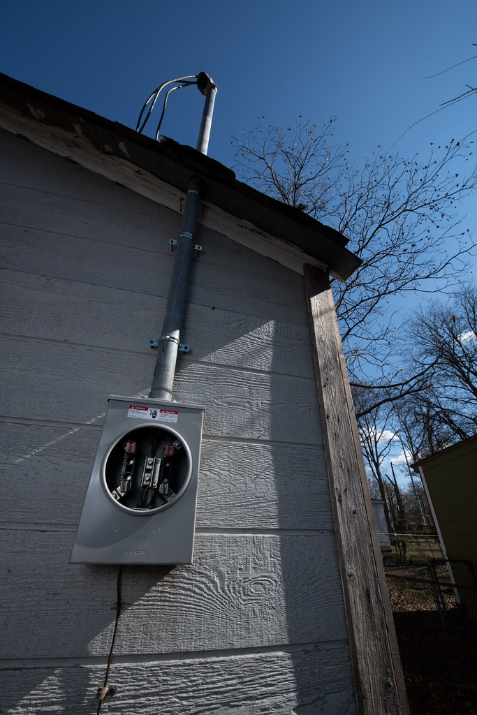 Medidor de consumo eléctrico conectado para comprobar el gasto de un aparato en casa